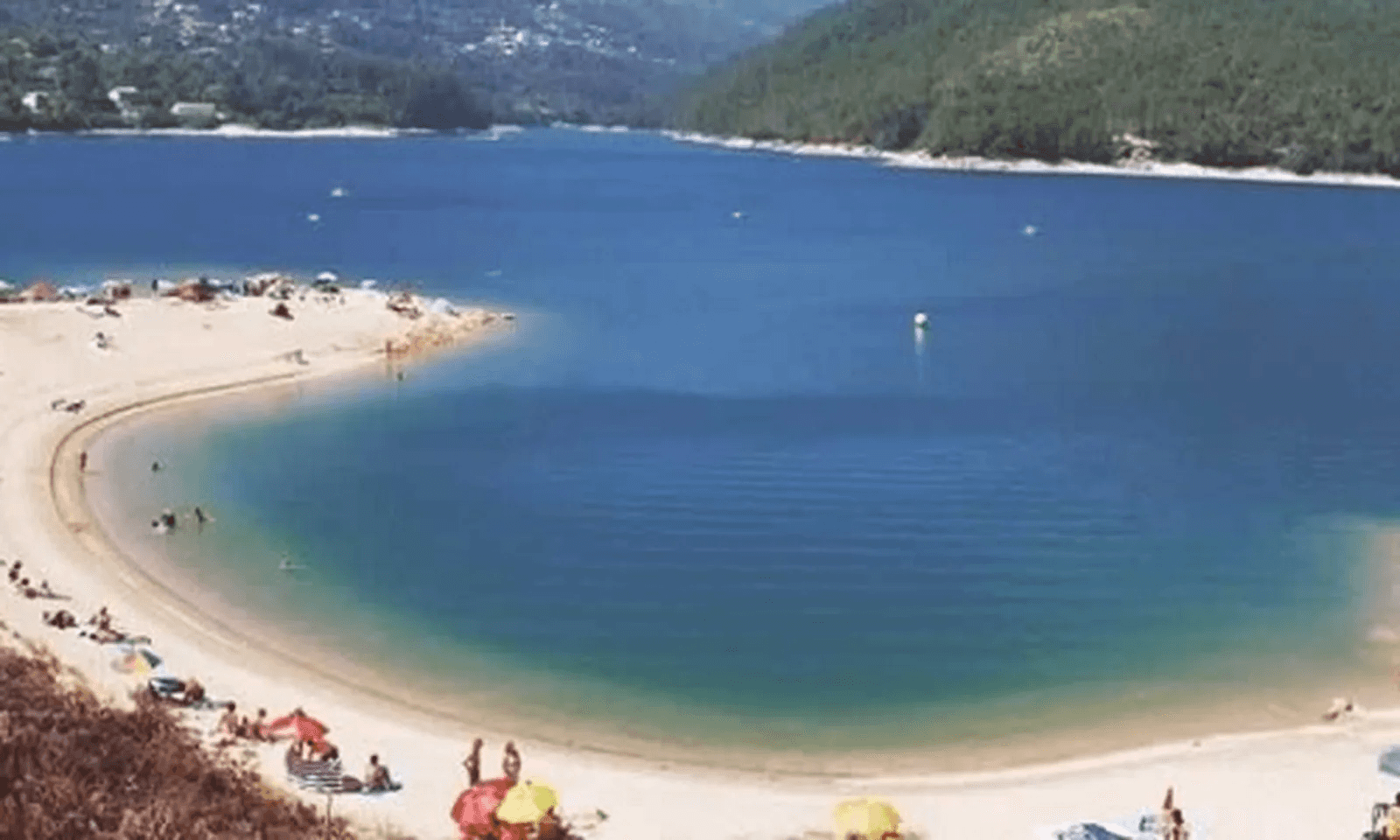 Melhores praias fluviais perto de Rio Caldo: Alqueirão, México e Barca